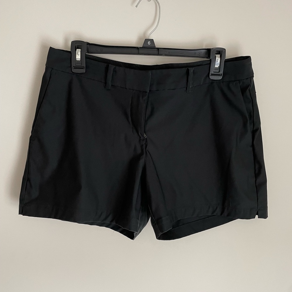 Nike Golf Shorts - M